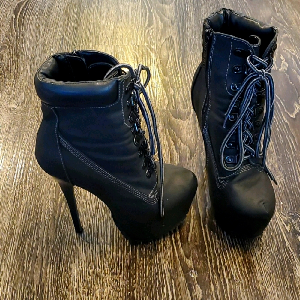 Breckelles Almond Toe Platform Stiletto